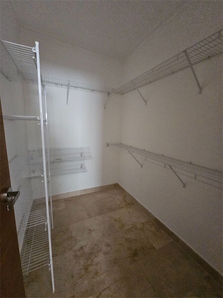 apartamentos - Alquiler de apartamento amplio vacío con Aire A en Naco  2