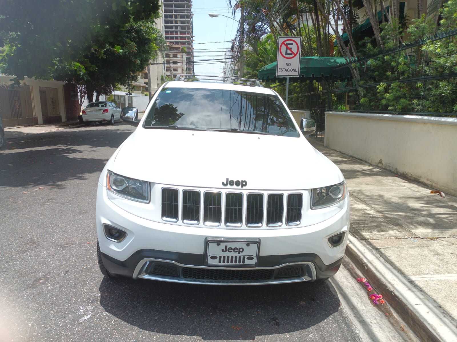 jeepetas y camionetas - Grand cherokee 2015 Por enfermedad familia