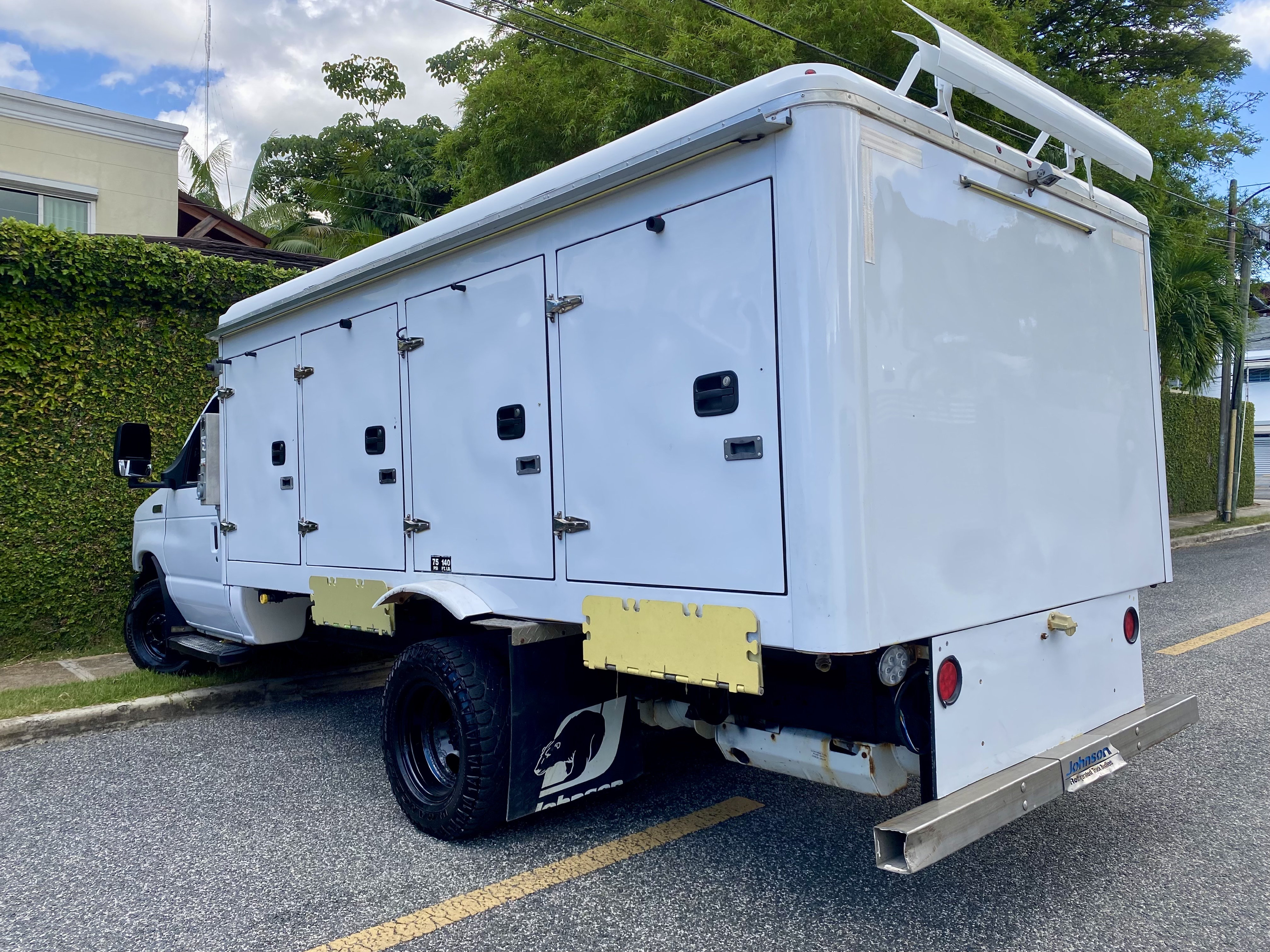jeepetas y camionetas - Ford E-450 Econoline 2018 5