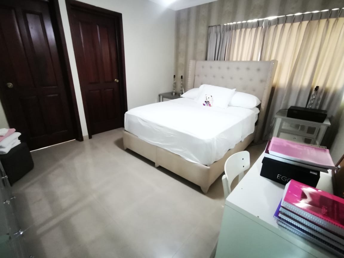 apartamentos - APARTAMENTO AMUEBLADO EN EVARISTO MORALES 3 HABITACIONES 2 PARQUEOS 5