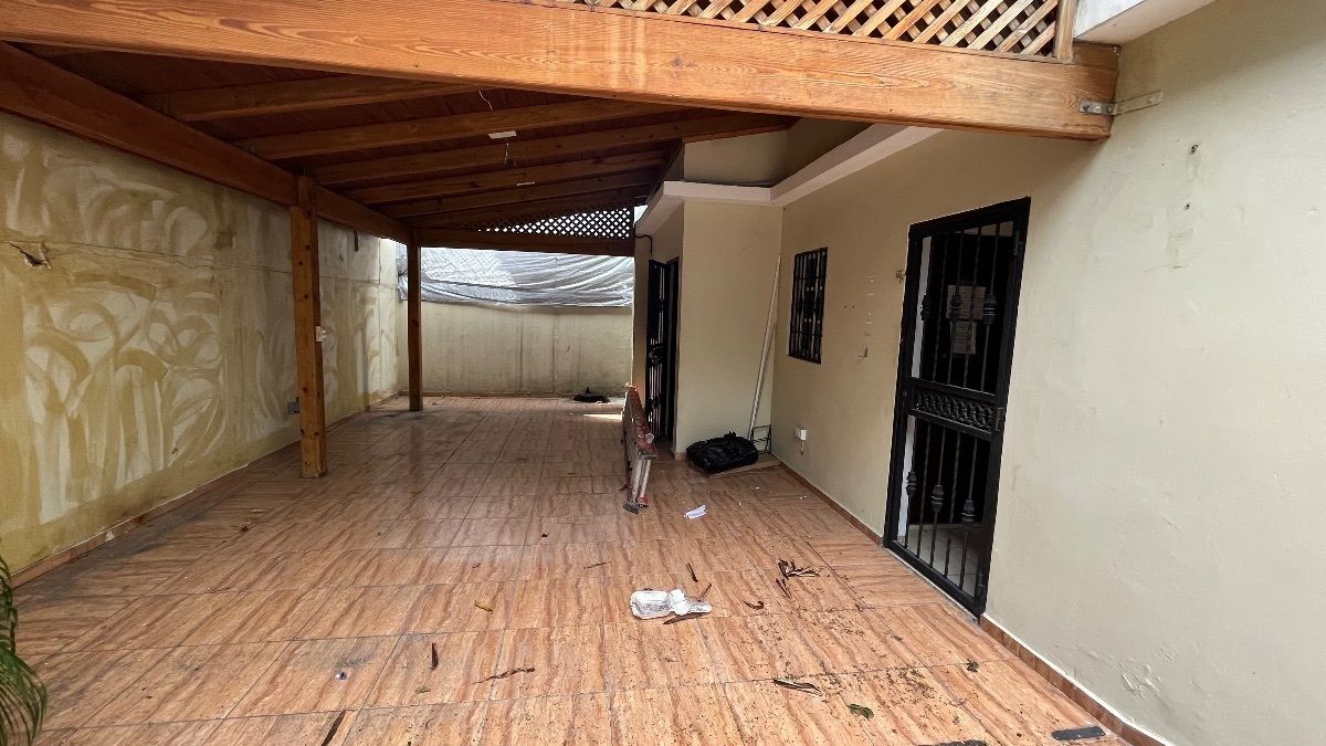 casas - Casa en alquiler en San Geronimo de 5 hab  3