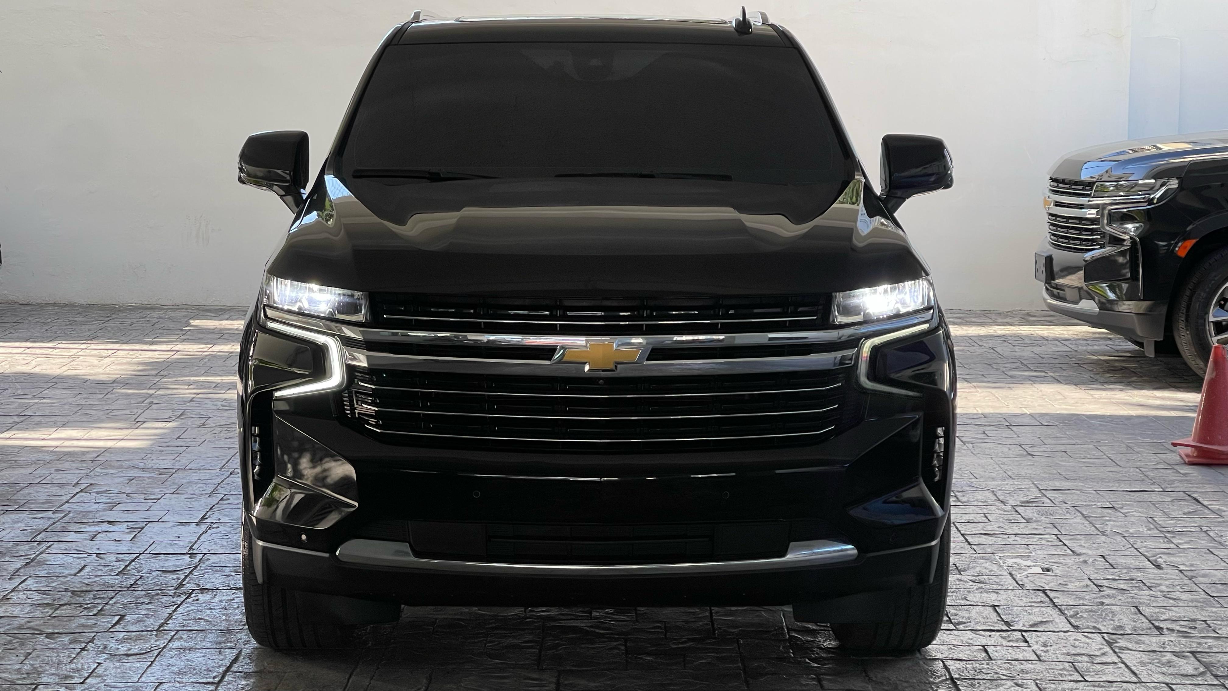 jeepetas y camionetas - Chevrolet Suburban LT 2022 5