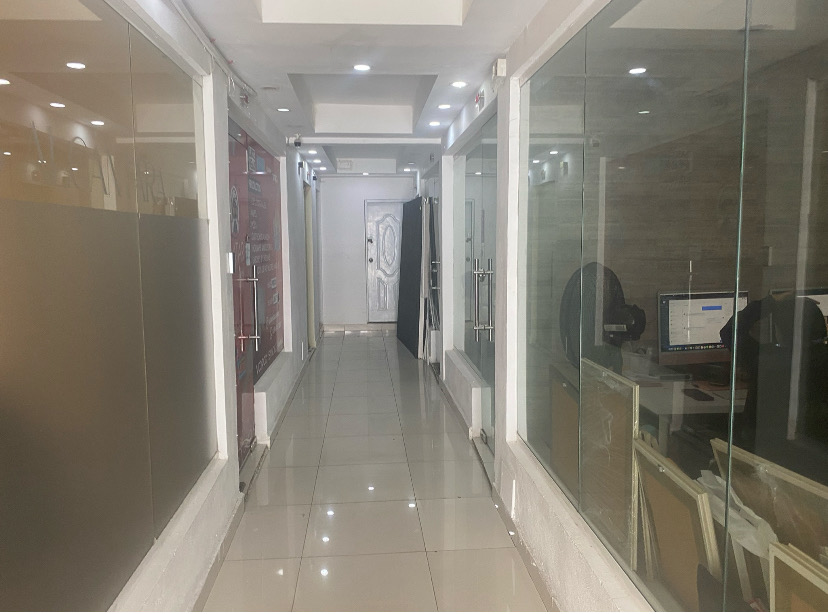 oficinas y locales comerciales - se alquila local  3