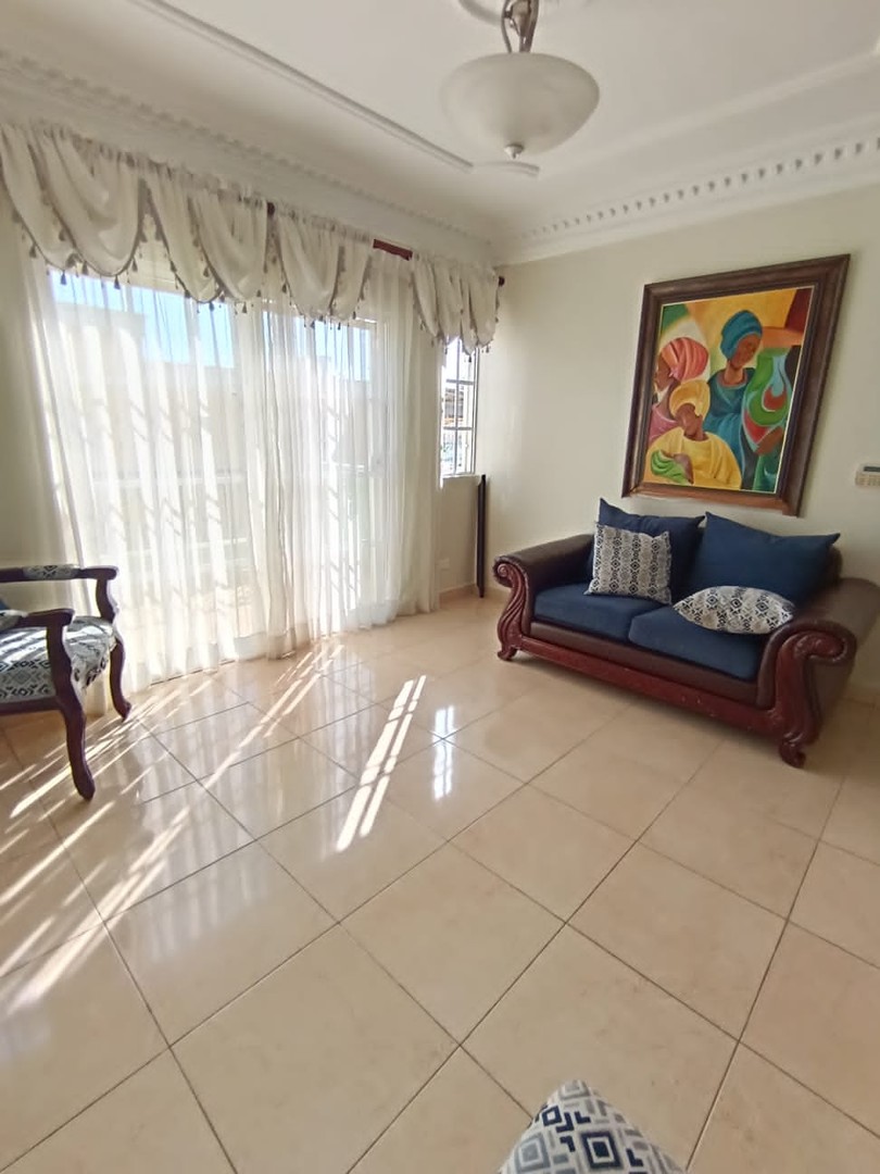 casas - Se vende de oportunidad Casa de 2niveles Cerros de Arroyo Hond.480mt2 435,000usd 3