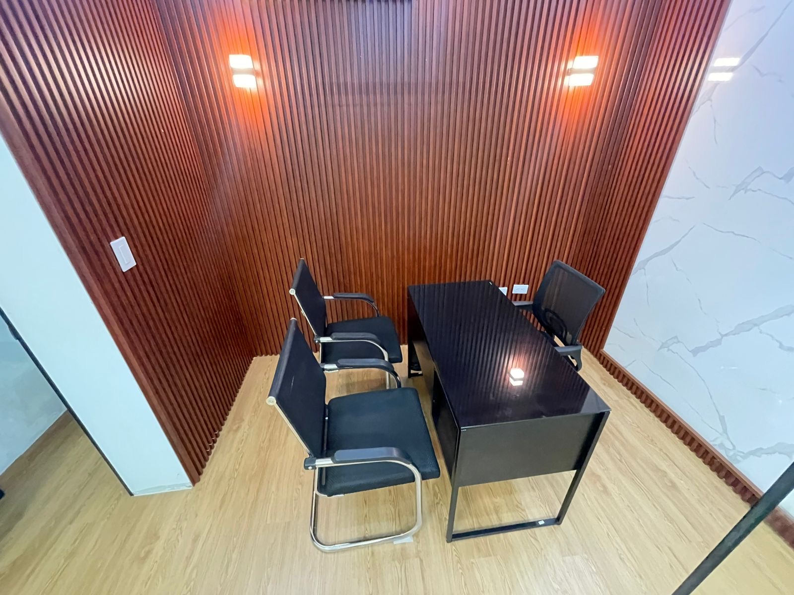 oficinas y locales comerciales - Alquiler local primer nivel amoblado 8