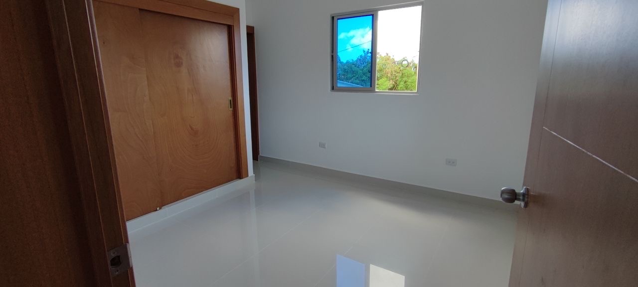 casas - venta de casa en la autopista de san isidro brisa oriental Santo Domingo este  3