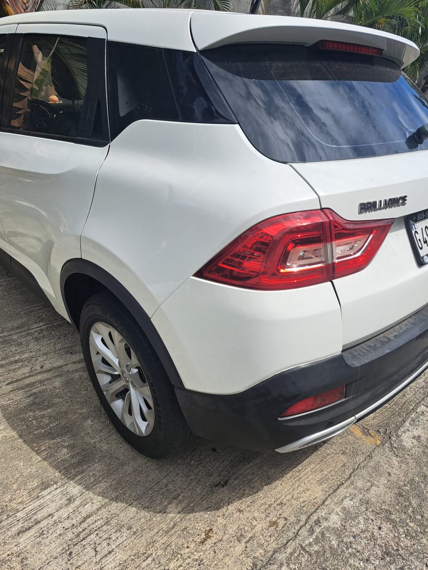 jeepetas y camionetas -  Brilliance V3 Año 2021 - Unico Dueño 5