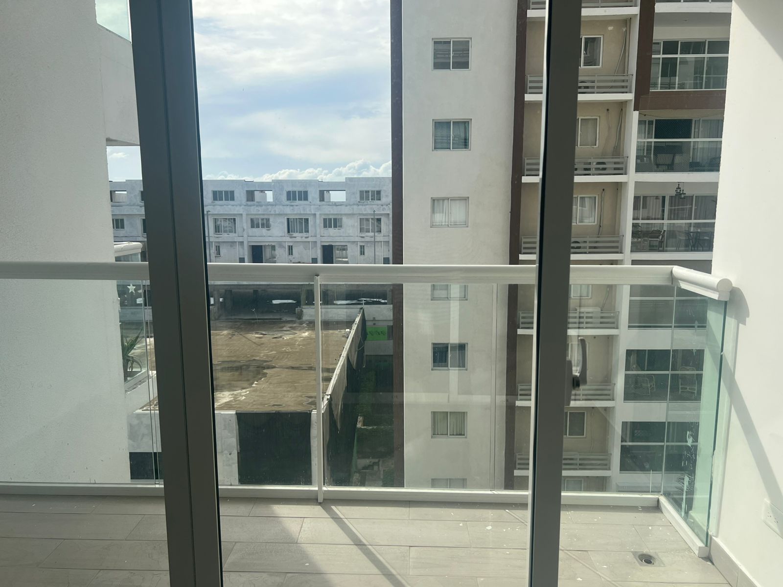 apartamentos - SE RENTA APARTAMENTO EN LA AV. ITALIA  3