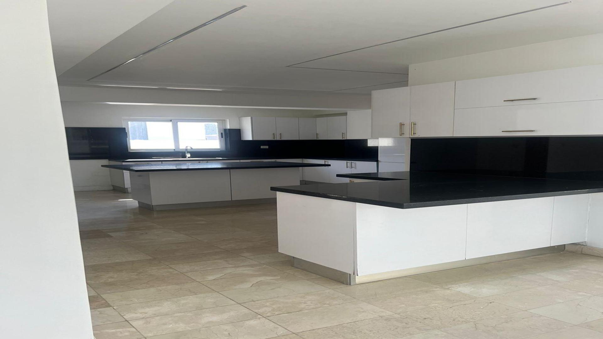 apartamentos - Un apartamento por piso en Serrallés 5