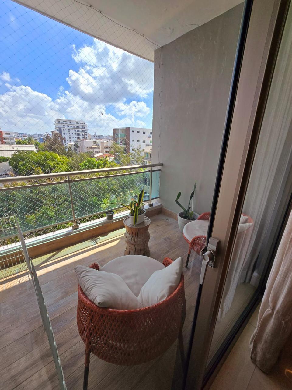 penthouses - Penthuse en el Millon Amueblado 5to Piso ascensor 4