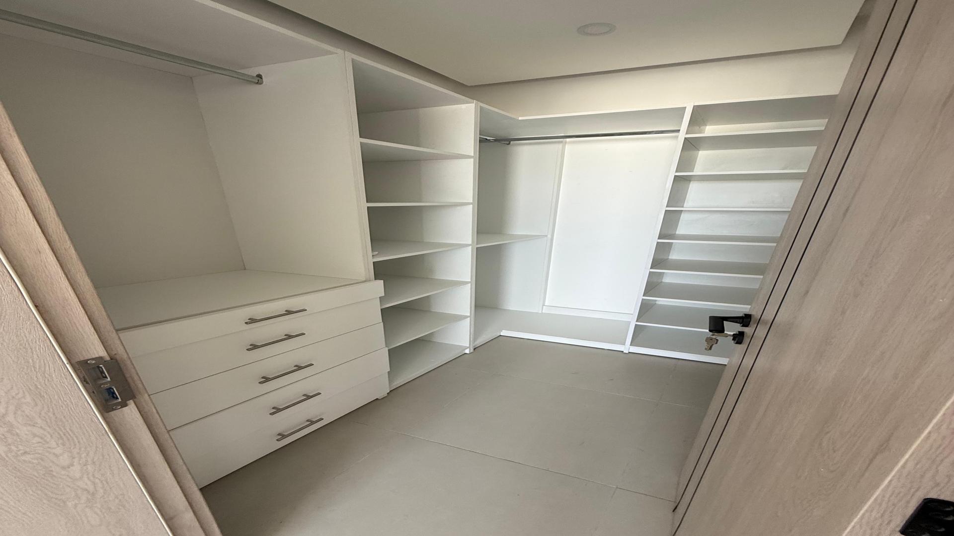 apartamentos - Alquiler de 2 habs | Piso 10 | Evaristo Morales 5