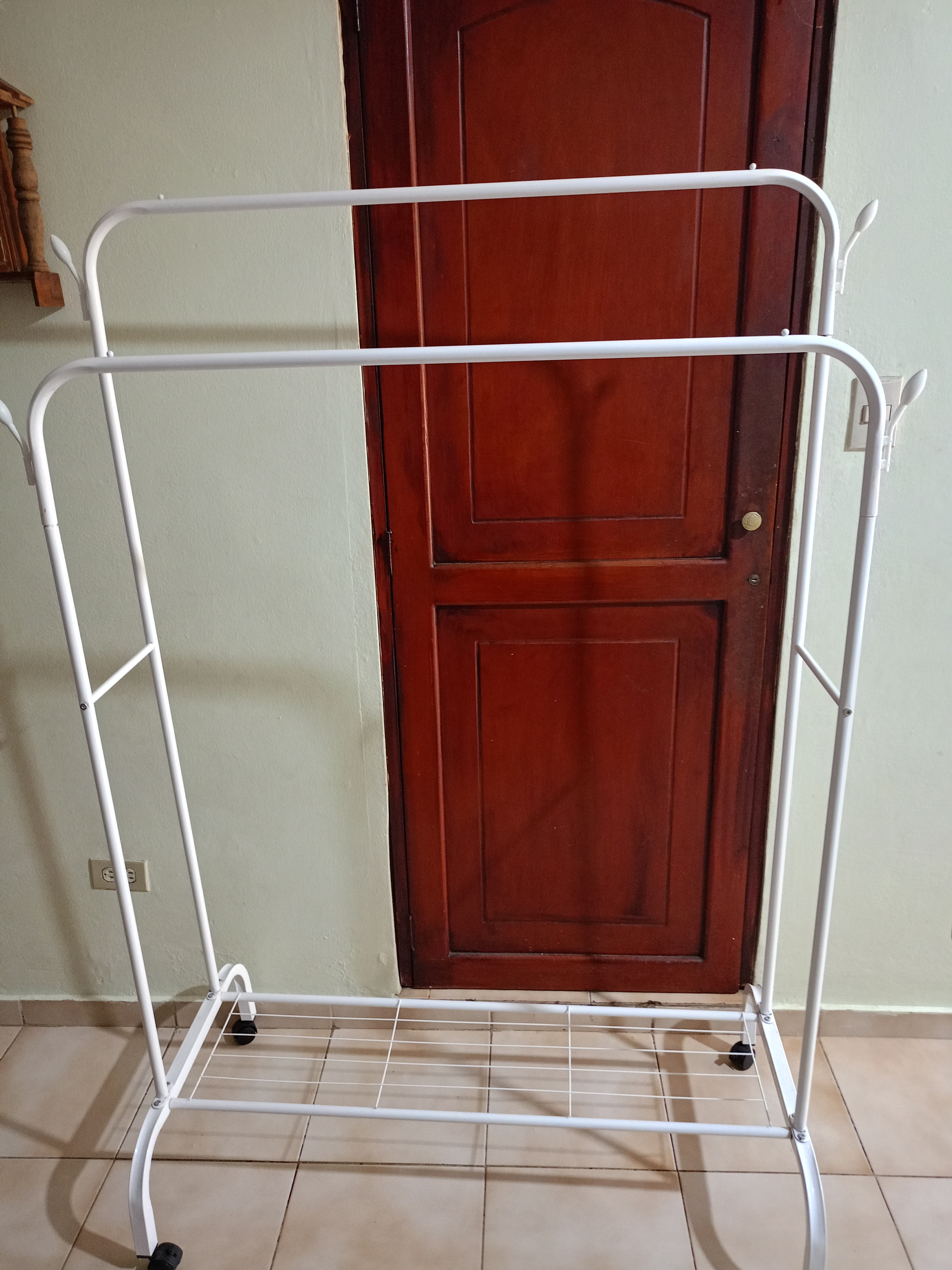 decoración y accesorios - Soporte de ropa  0
