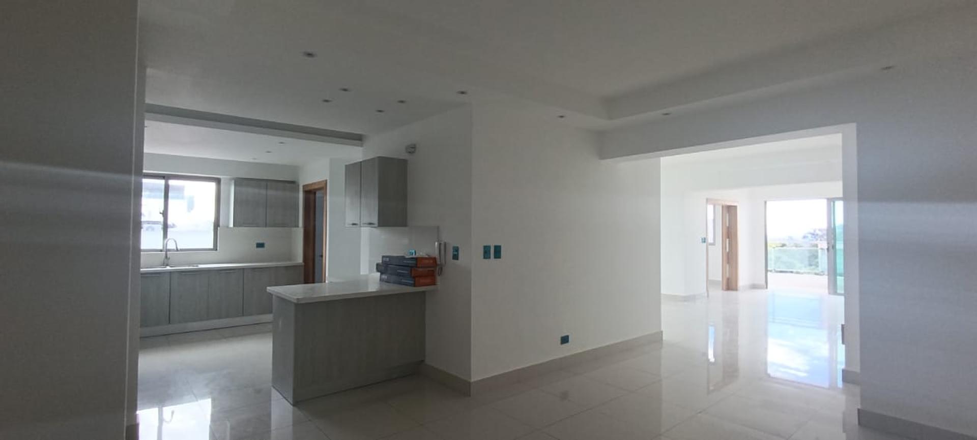 apartamentos - CACICAZGOS HERMOSA 2DA CON TERRAZA UBICACIÓN IDEAL, EXCELENTE DISTRIBUCIÓN  3