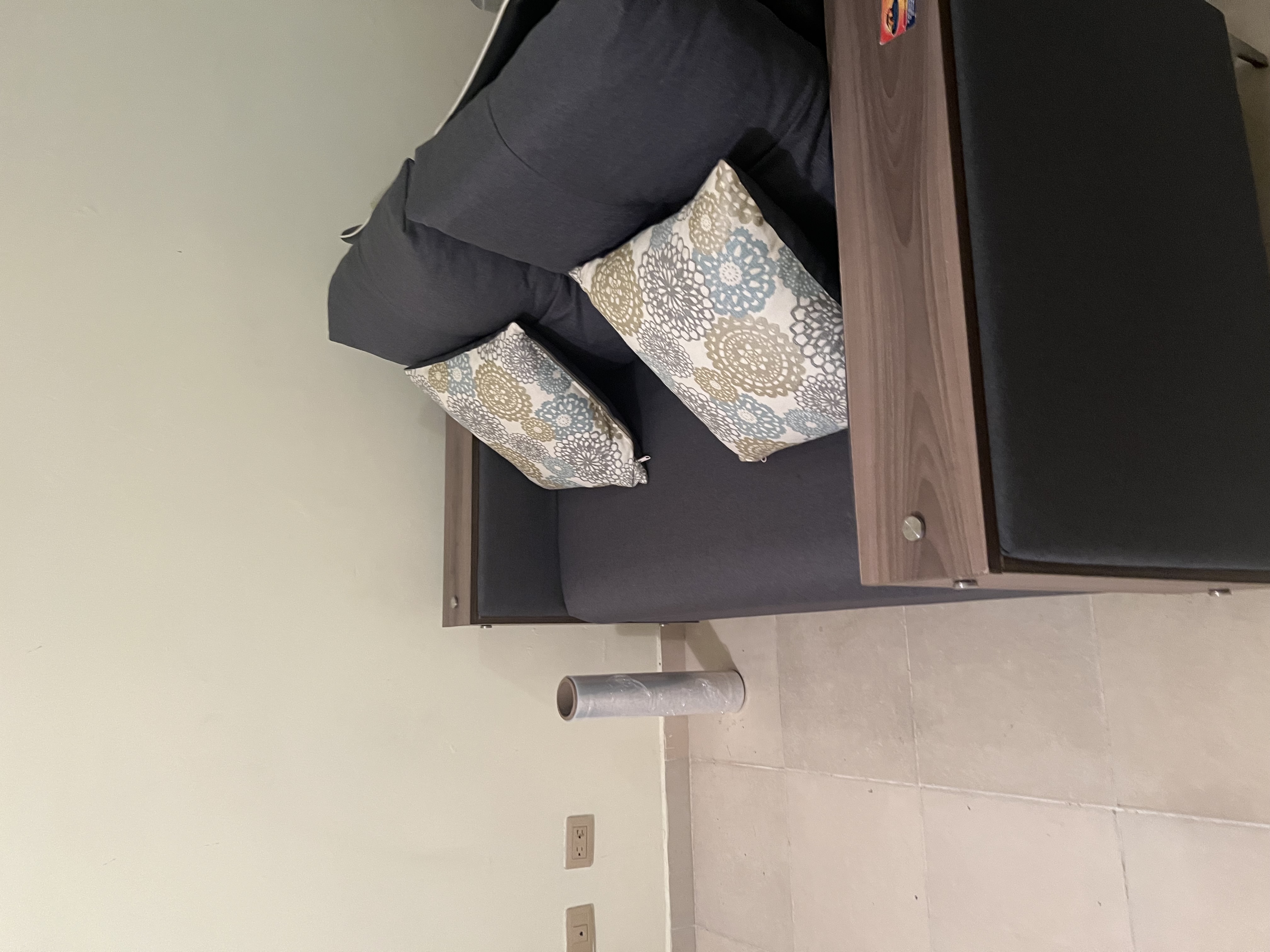 muebles y colchones - Sevende mueble usado como nuevo por motivo de viaje 3