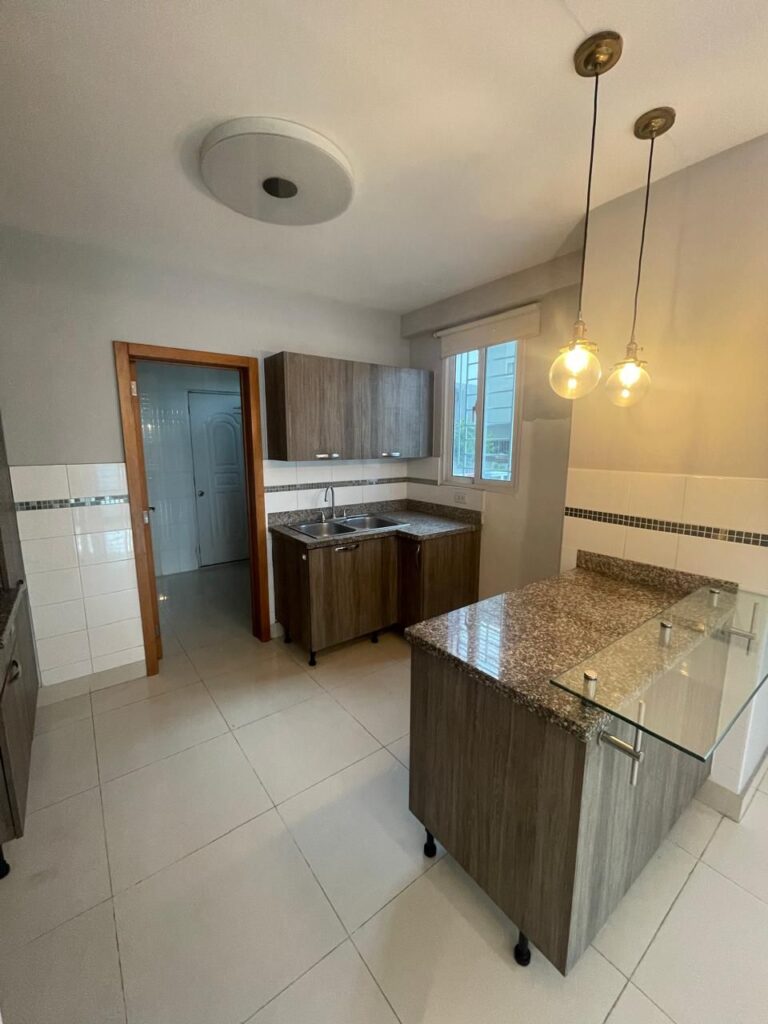 apartamentos - 2749- APTO. EN EVARISTO MORALES, STO. DGO.  0