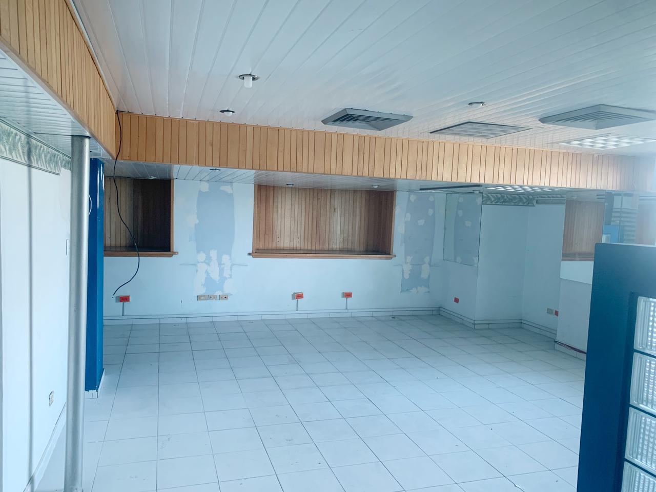 oficinas y locales comerciales - Local Piantini  2