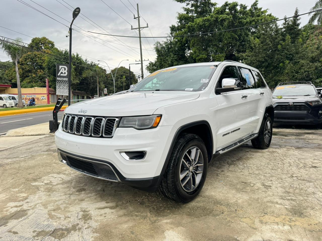 jeepetas y camionetas - Vendo Jeep   3