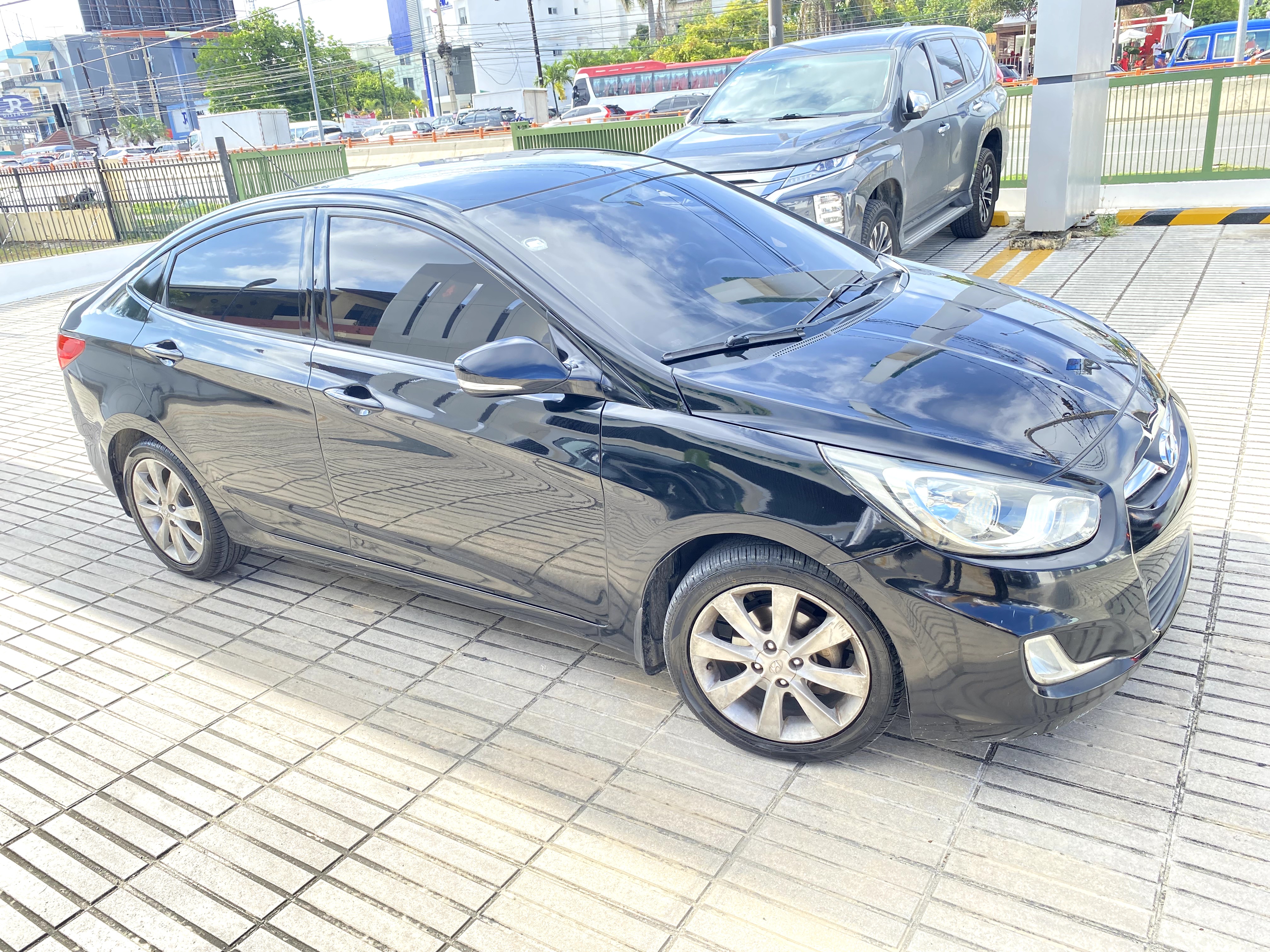 carros - VENDO HYUNDAI ACCENT AMERICANO 2014 (EL FULL) 7