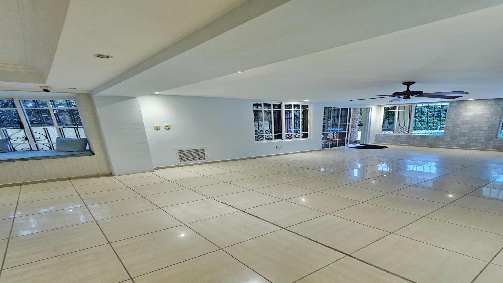 casas - ALQUILER DE CASA EN LA URBANIZACION FERNANDEZ 6