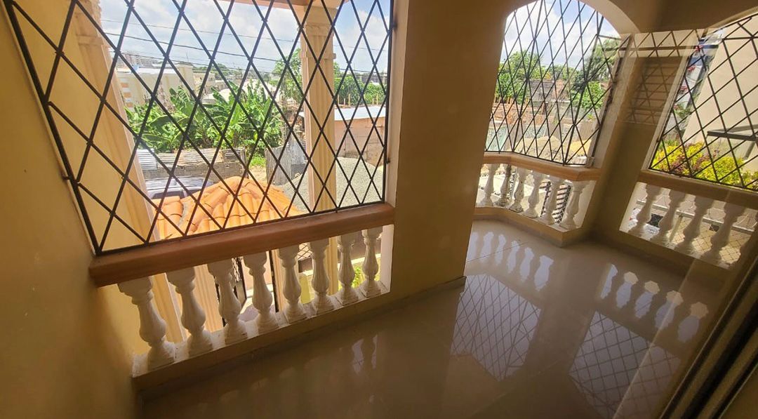 casas - CASA ALQUILER 2 NIVELES MIRADOR DEL ESTE RD$60,000 1