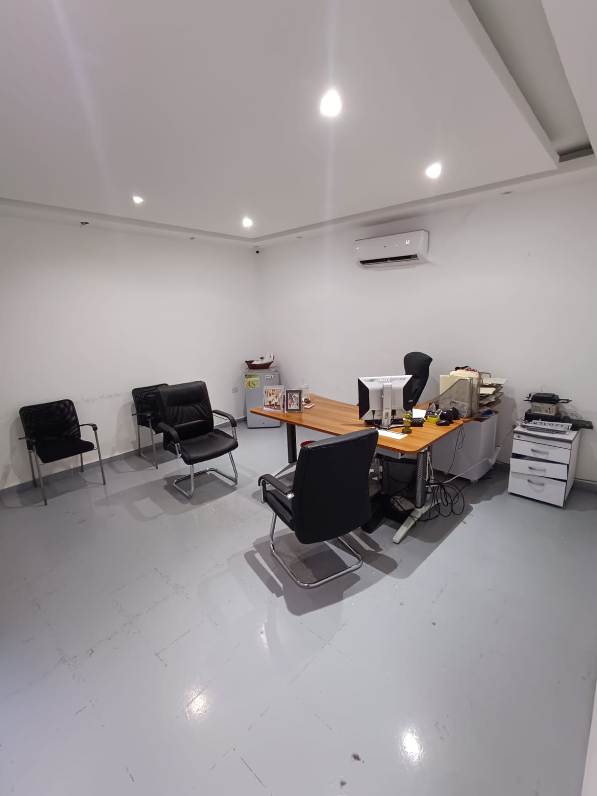 oficinas y locales comerciales - Local en Alquiler 4