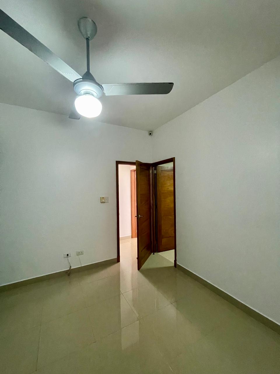 apartamentos - Apartamento en venta en Evaristo Morales  4