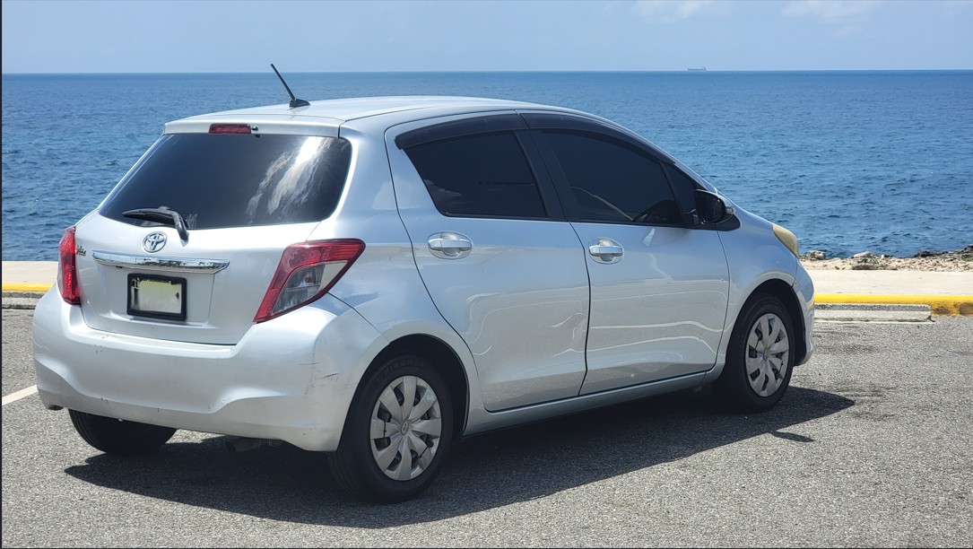 carros - Toyota Vitz 2011 en venta (Caja Nueva) 6