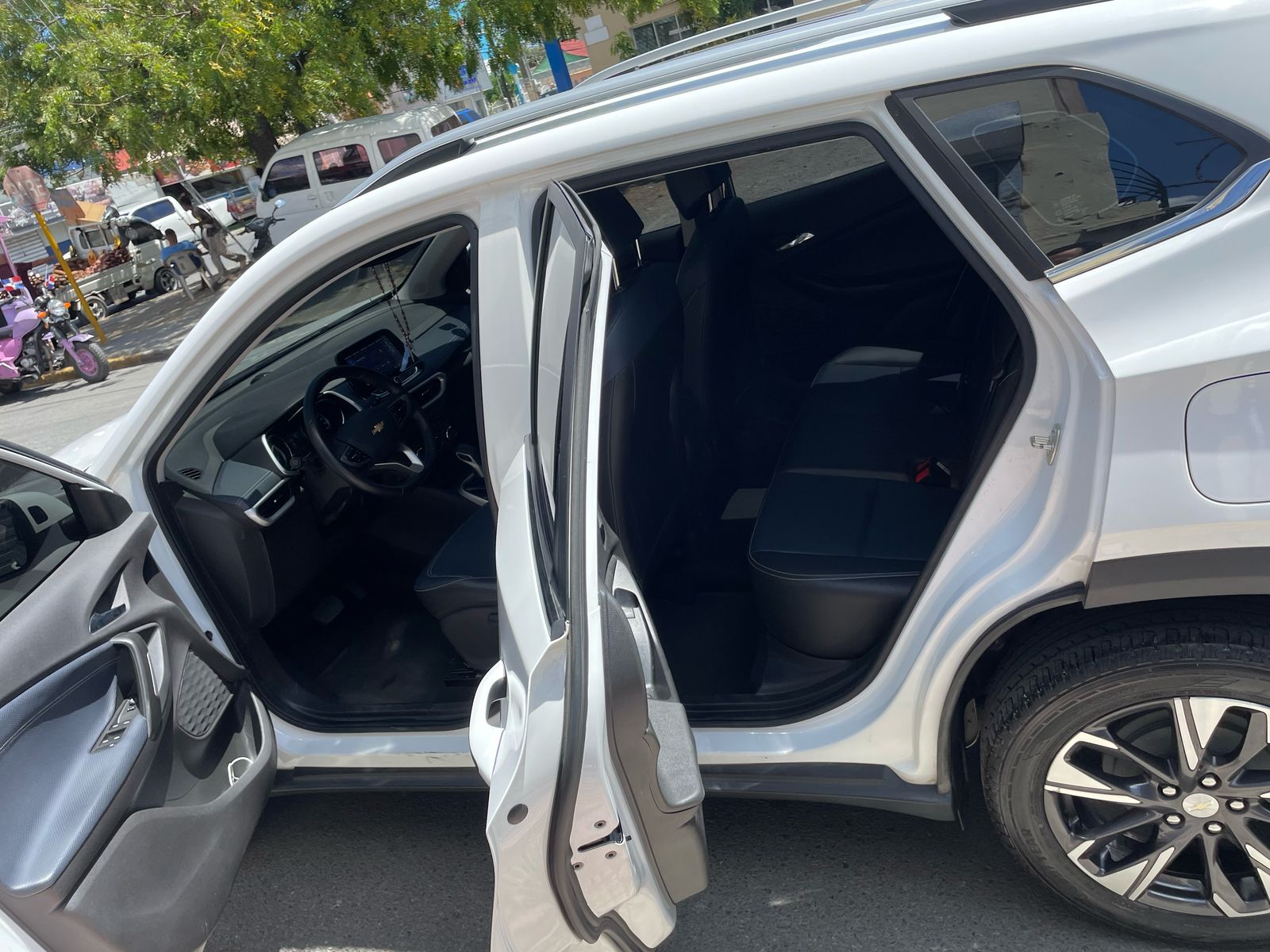 jeepetas y camionetas - chevolet tracker premier 2023 2