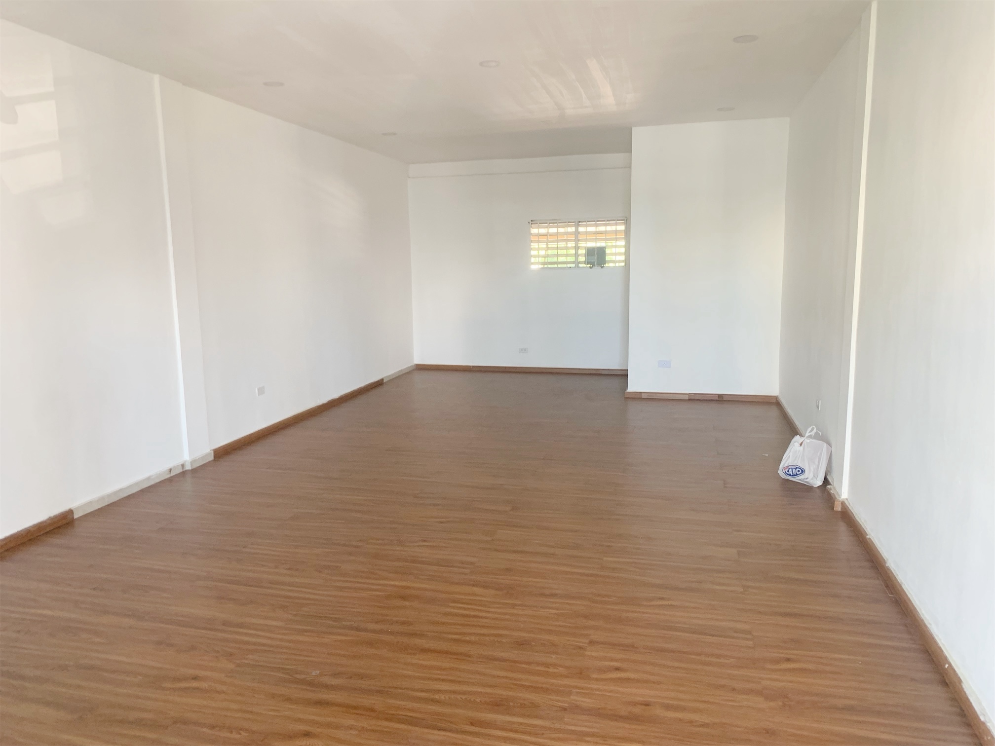 oficinas y locales comerciales - Local en el mirador  50 metros  2
