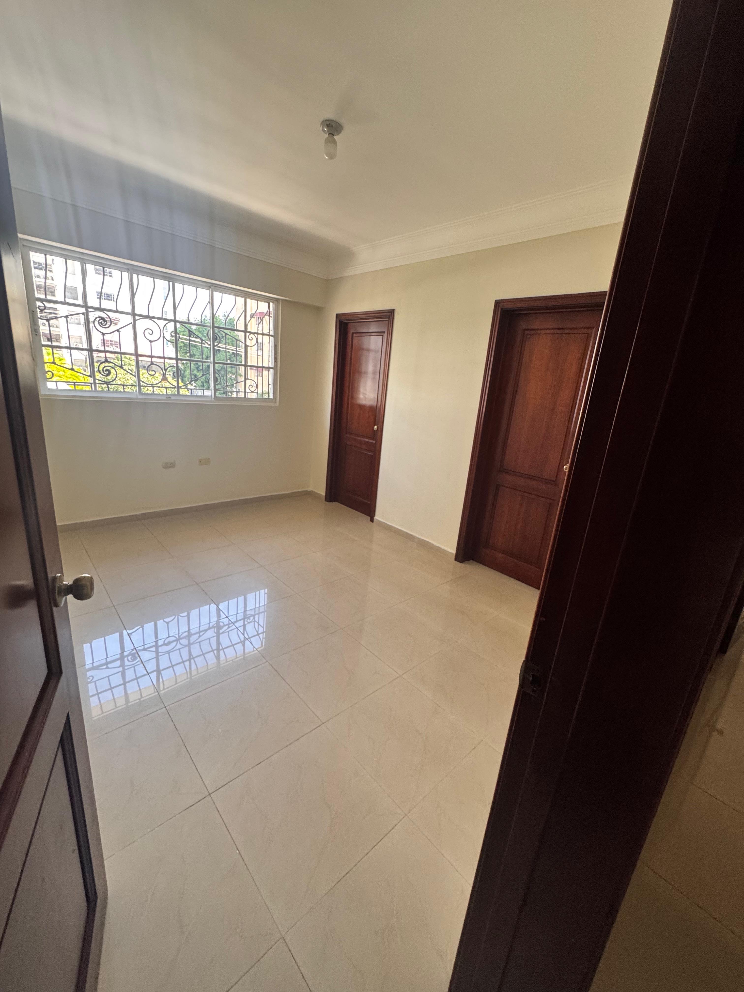 apartamentos - SE VENDE HERMOSO Y AMPLIO APARTAMENTO EN BELLA VISTA! 1
