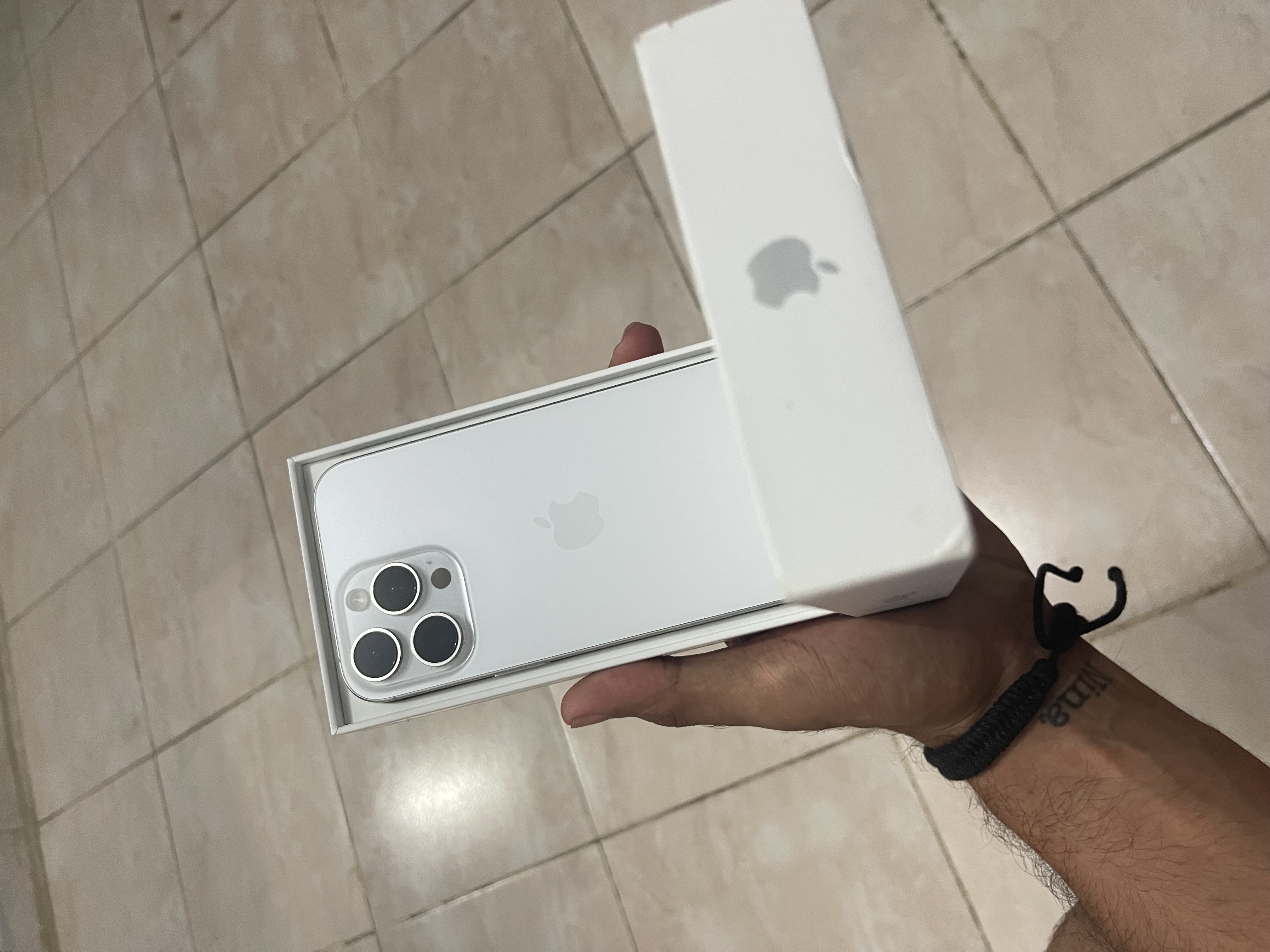 celulares y tabletas - iPhone 16 pro max  0