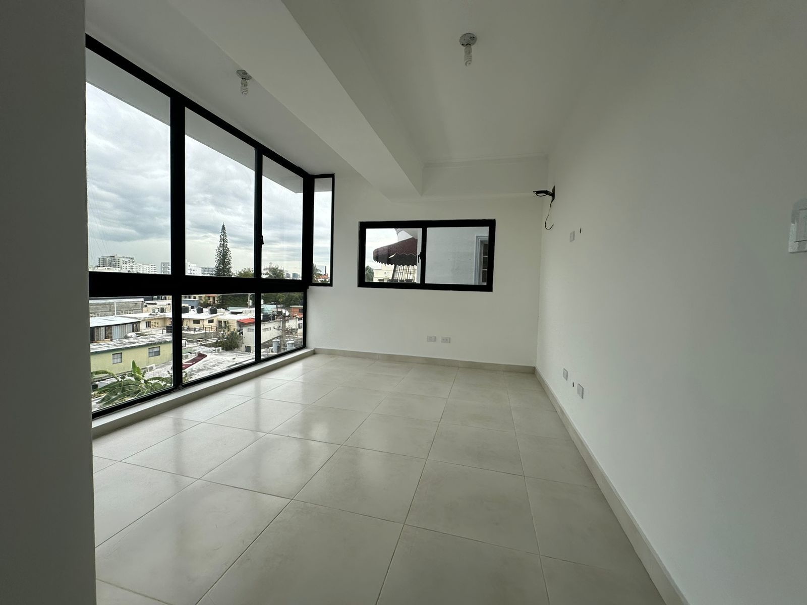 apartamentos - Alquiló nuevo Renacimiento piso 4 lí US$1,500 cons 3