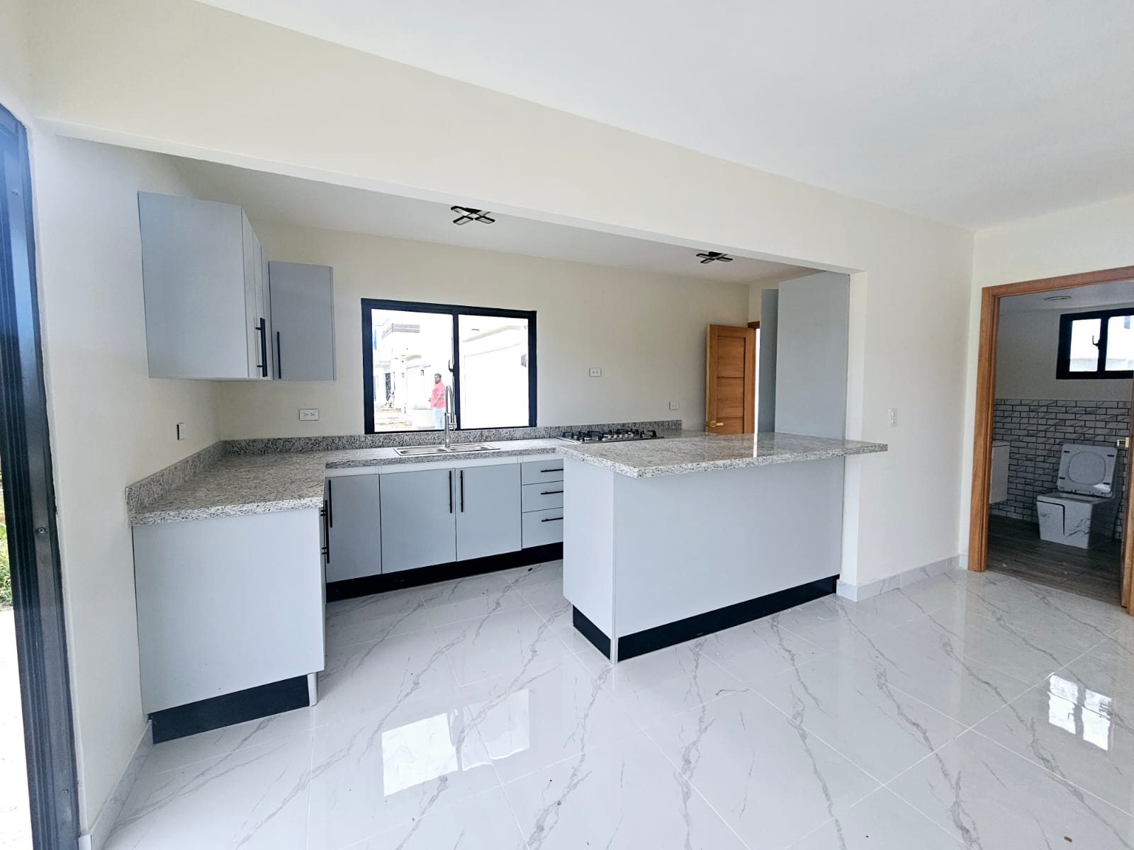 casas - Venta de Amplias Villas en Brisas de Punta Cana 3
