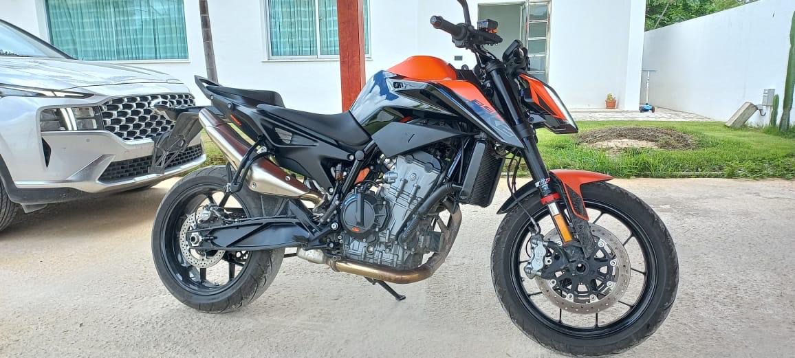 motores y pasolas - KTM Duke 890 2