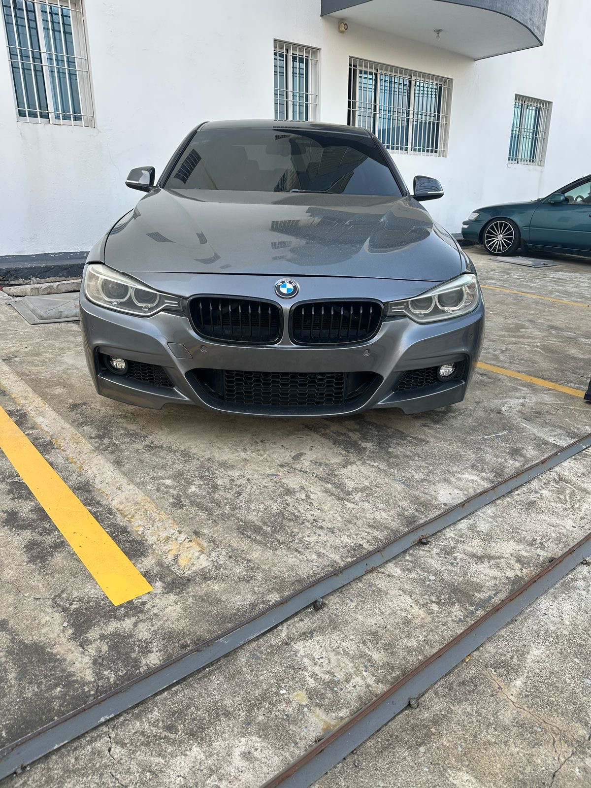 carros - BMW 320i SportLine 2014 