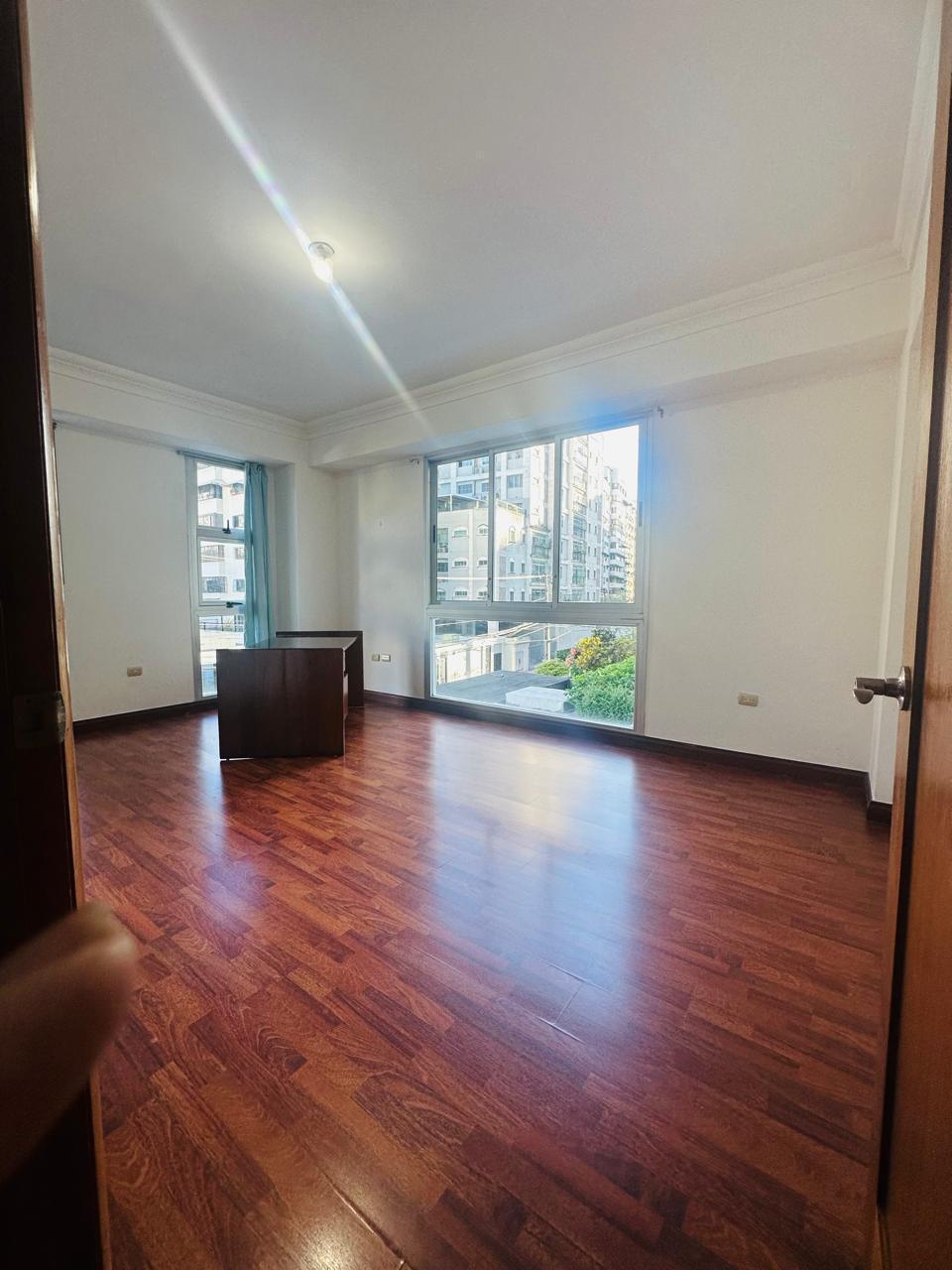 apartamentos - Se Renta Apart. de 3 Habitaciones en Naco 7