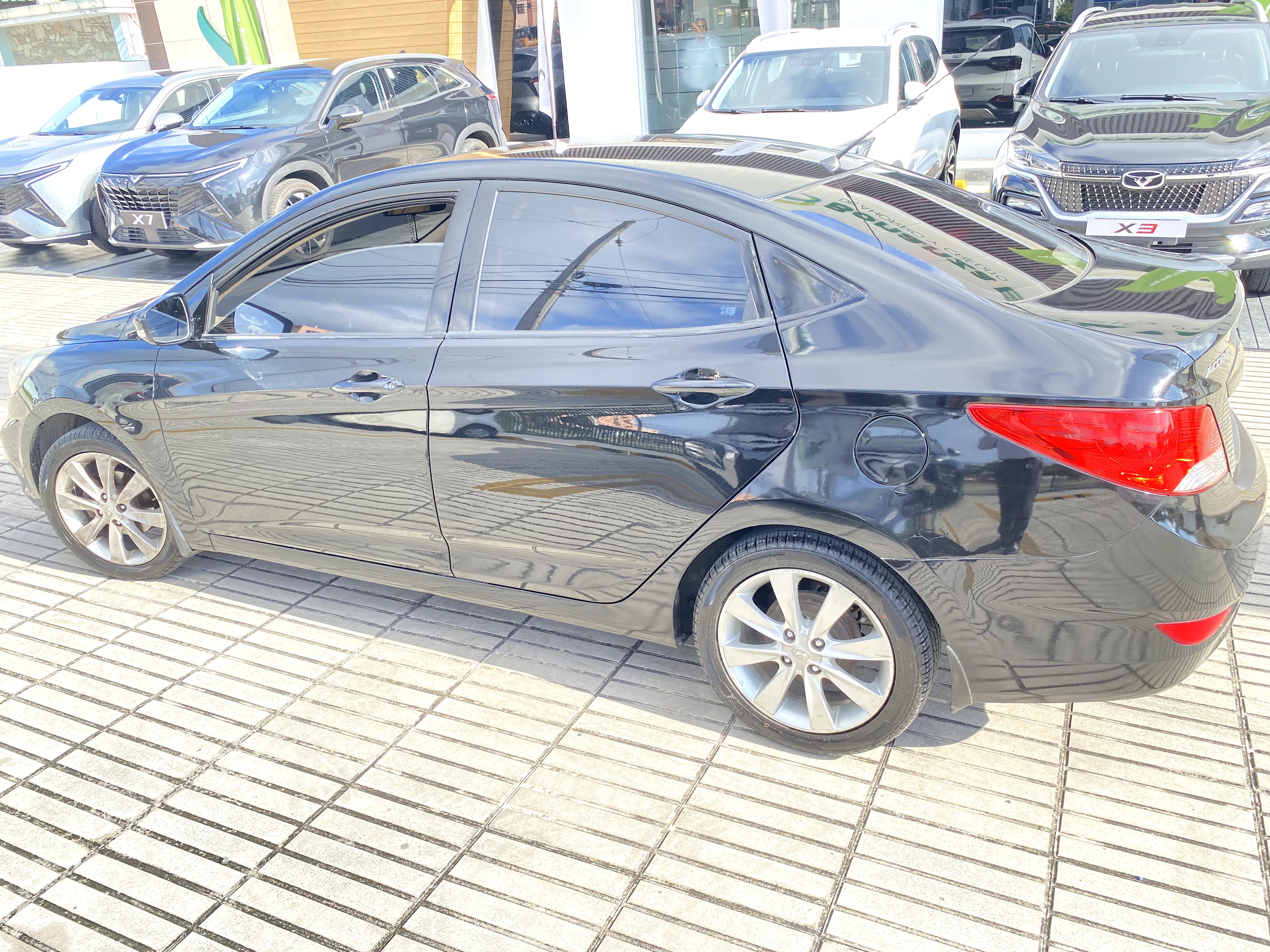 carros - VENDO HYUNDAI ACCENT AMERICANO 2014 (EL FULL) 4