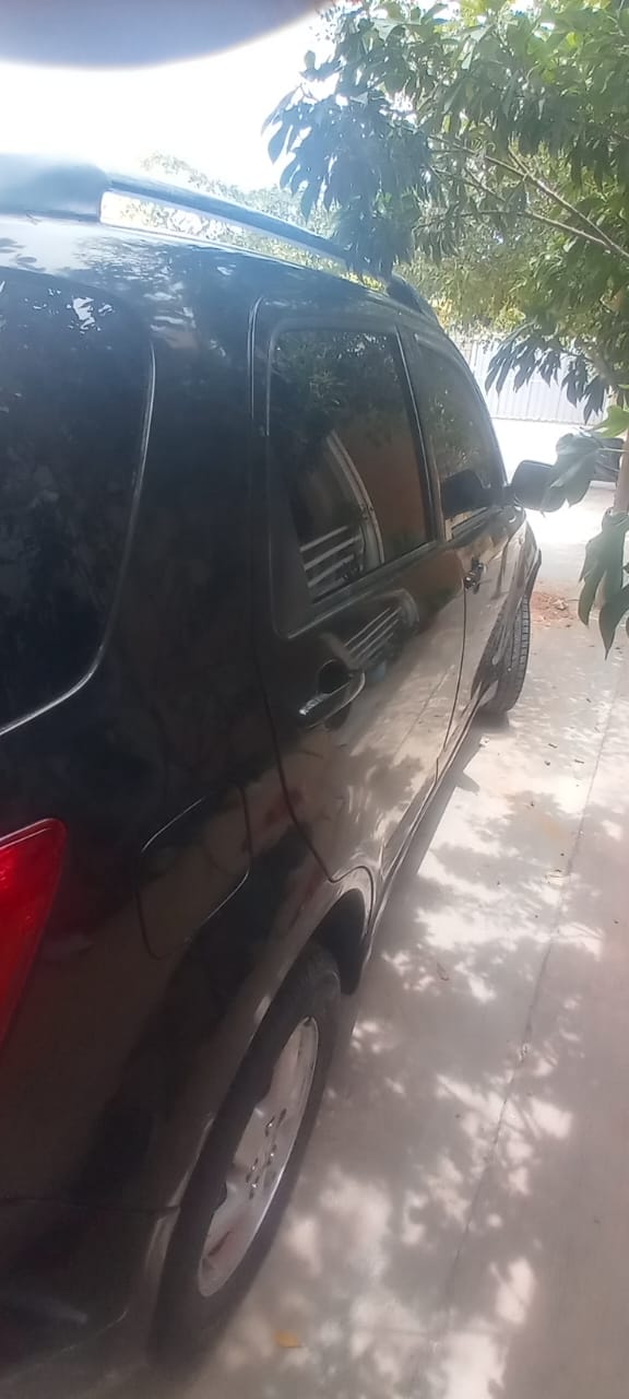 jeepetas y camionetas - Este vehículo está en excelentes condiciones. 4