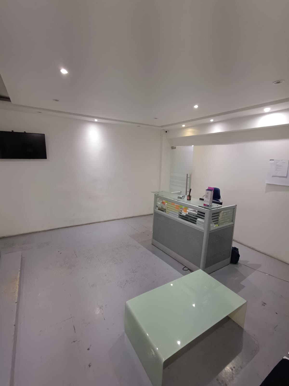 oficinas y locales comerciales - Local en Alquiler 3