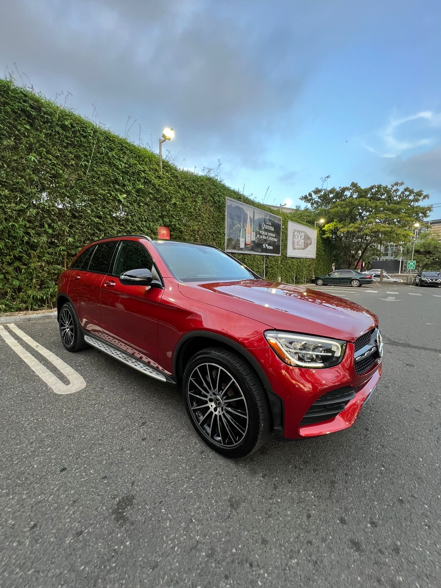 jeepetas y camionetas - Mercedes Benz GLC 300. Año 2020, milla 39,151 4