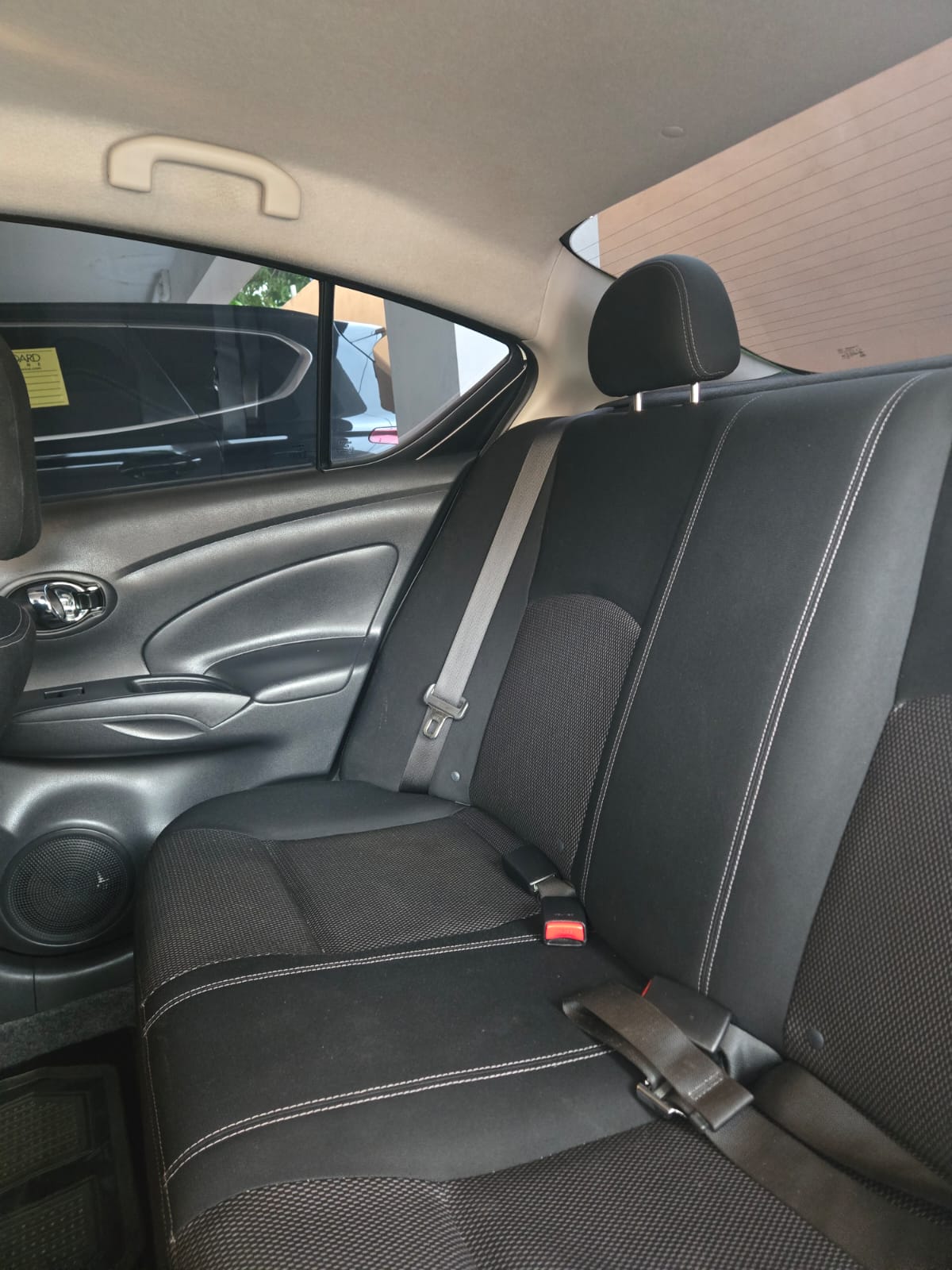 carros - Nissan Versa 2017 65mil KM - $500mil neg 3