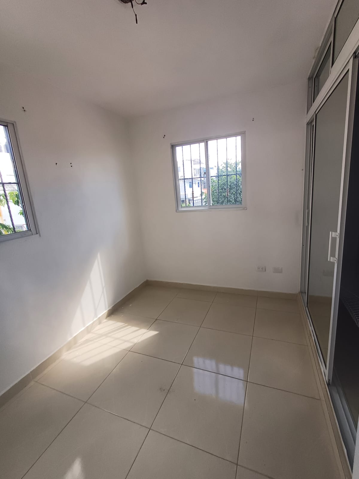 casas - CASA EN VENTA EN LOS PRADOS DEL REY, SANTIAGO. 5