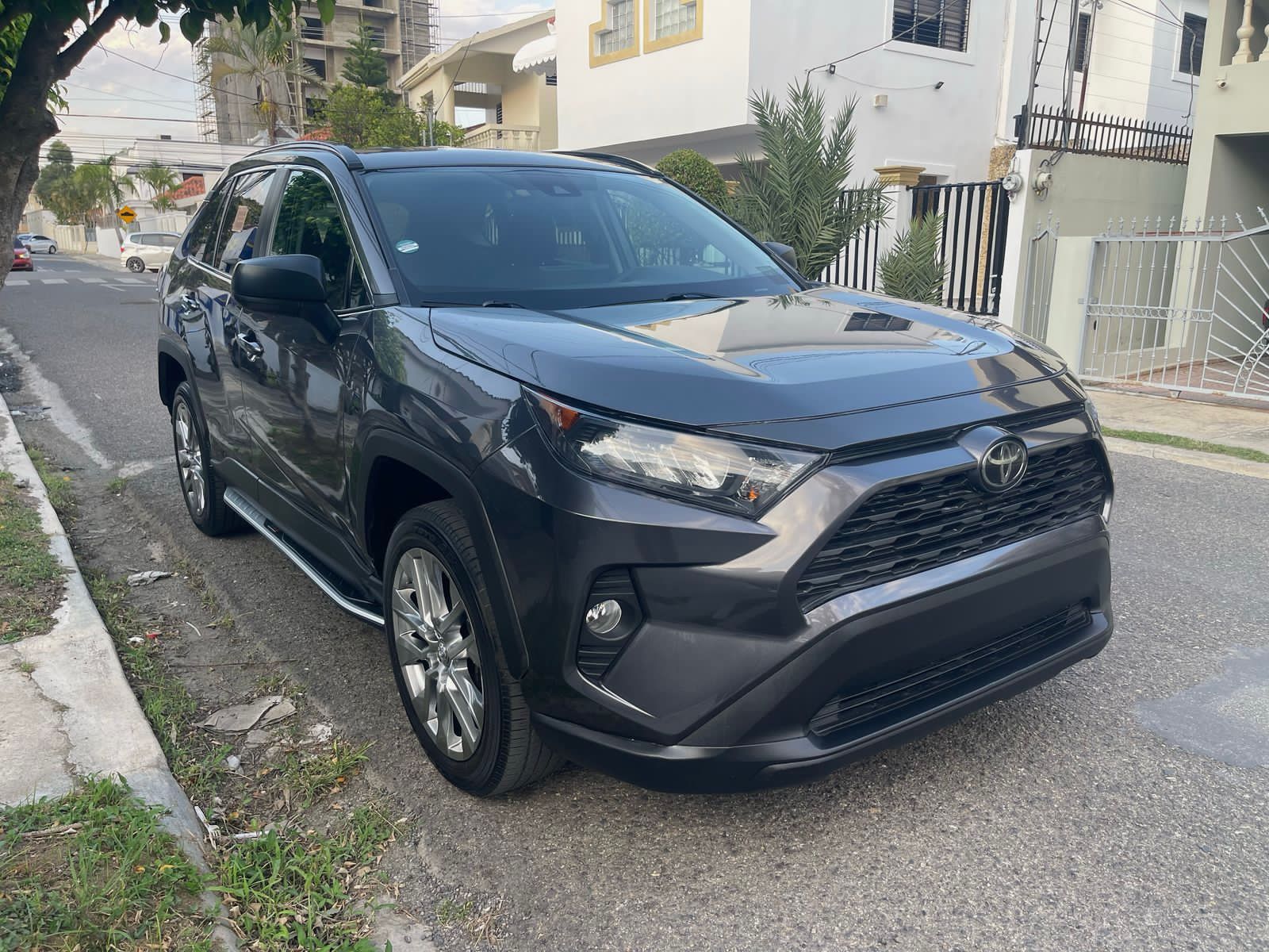 jeepetas y camionetas - Toyota rav4 2019 le  1