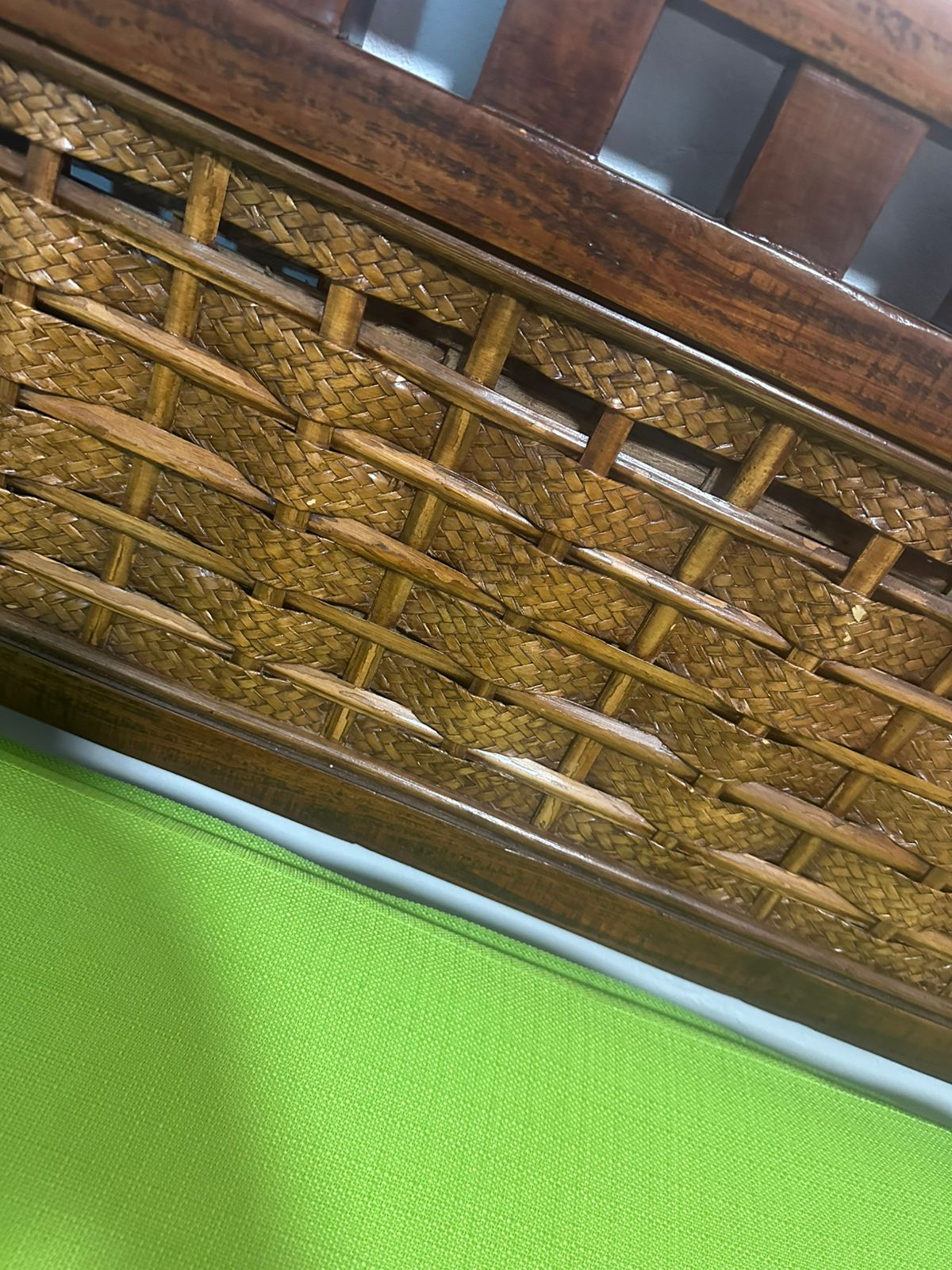 muebles y colchones - 1 Sofá de 2 personas y 1 butaca con cojines 3
