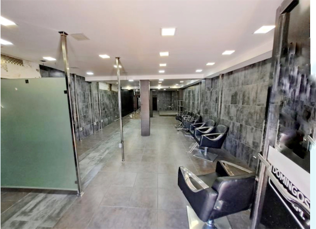 oficinas y locales comerciales - Excelente local en zona céntrica del Millon  8