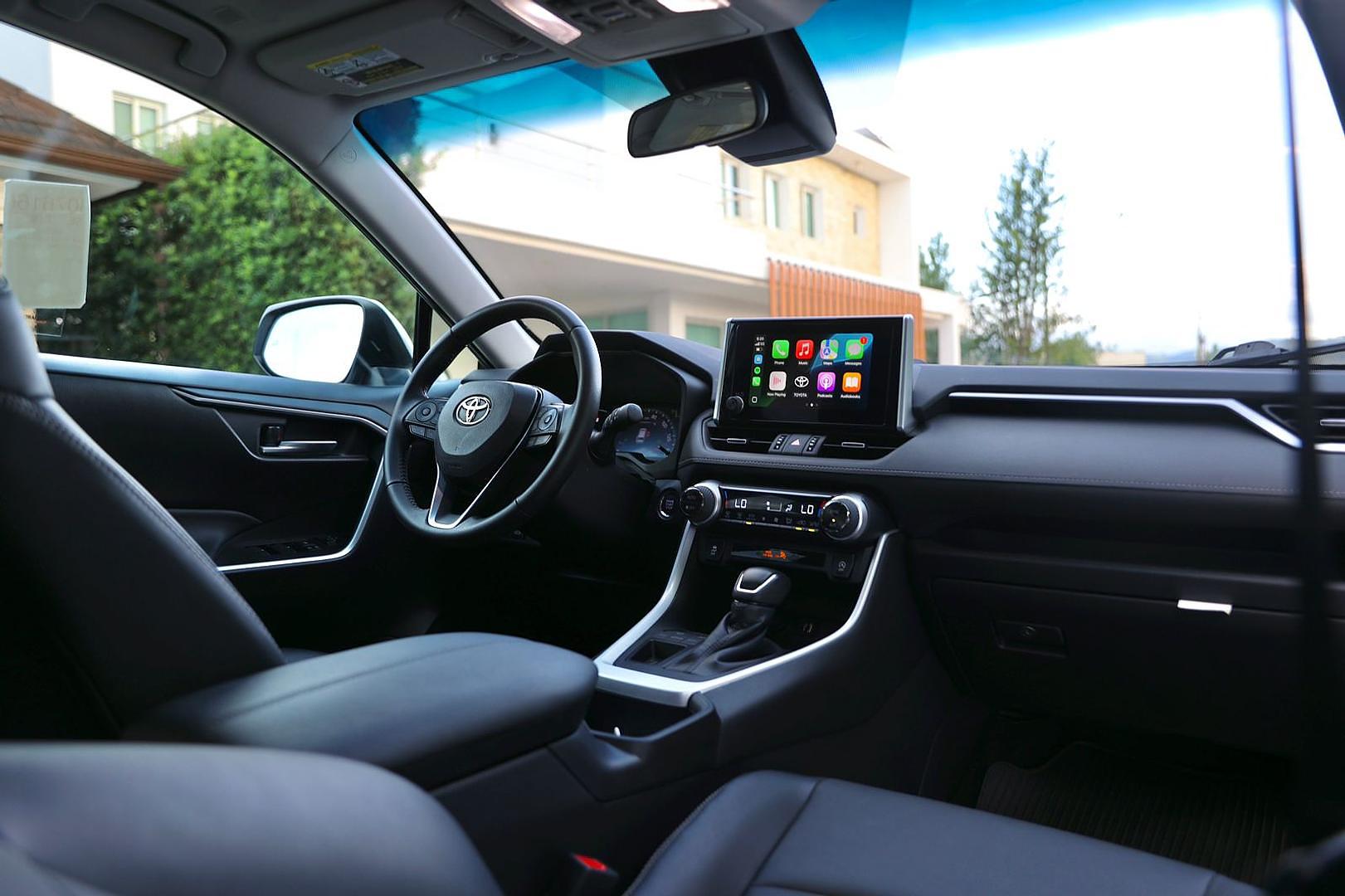 jeepetas y camionetas - Toyota RAV4 XLE premium 2023 5