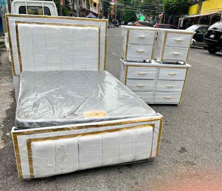 muebles y colchones - cama y colchón con su espaldar de 54 y de 60! 2