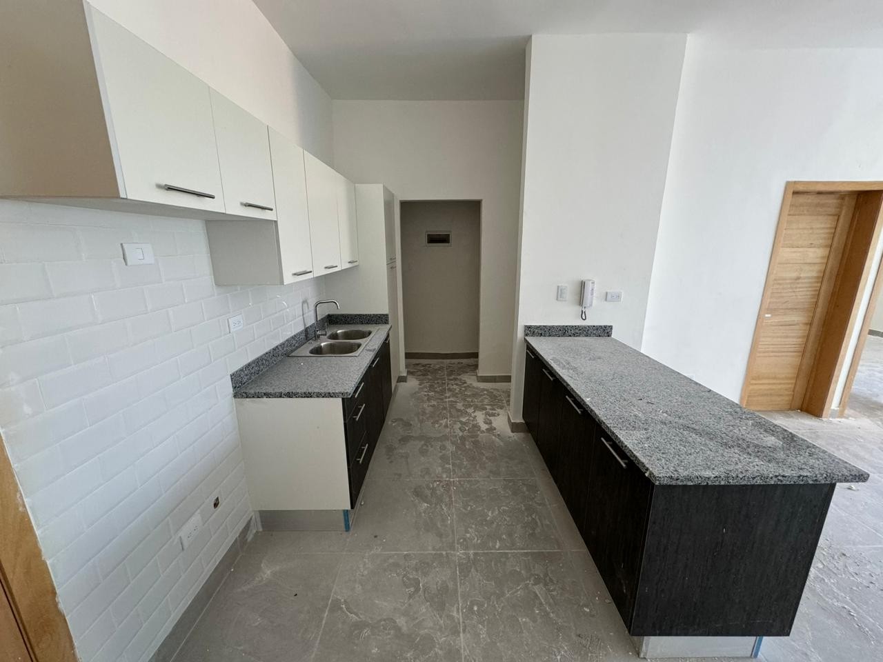 apartamentos - Apartamentos Nuevos en Venta
BELLA VISTA SUR
USD 167,000.00 Piso 9
USD 172,000.0 4