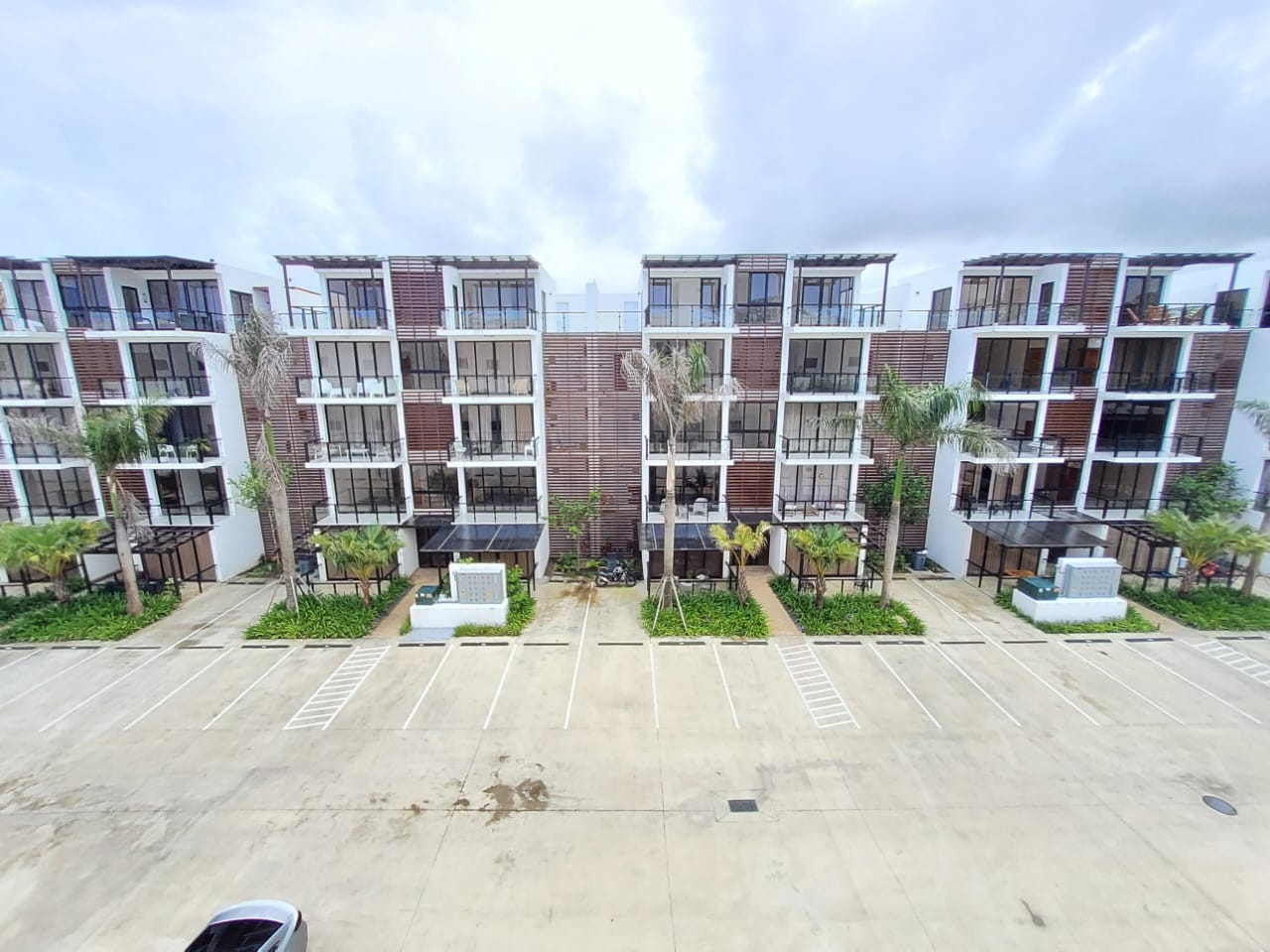 penthouses -  Beachfront 2-Level Penthouse | 4BR | Ocean View  6
