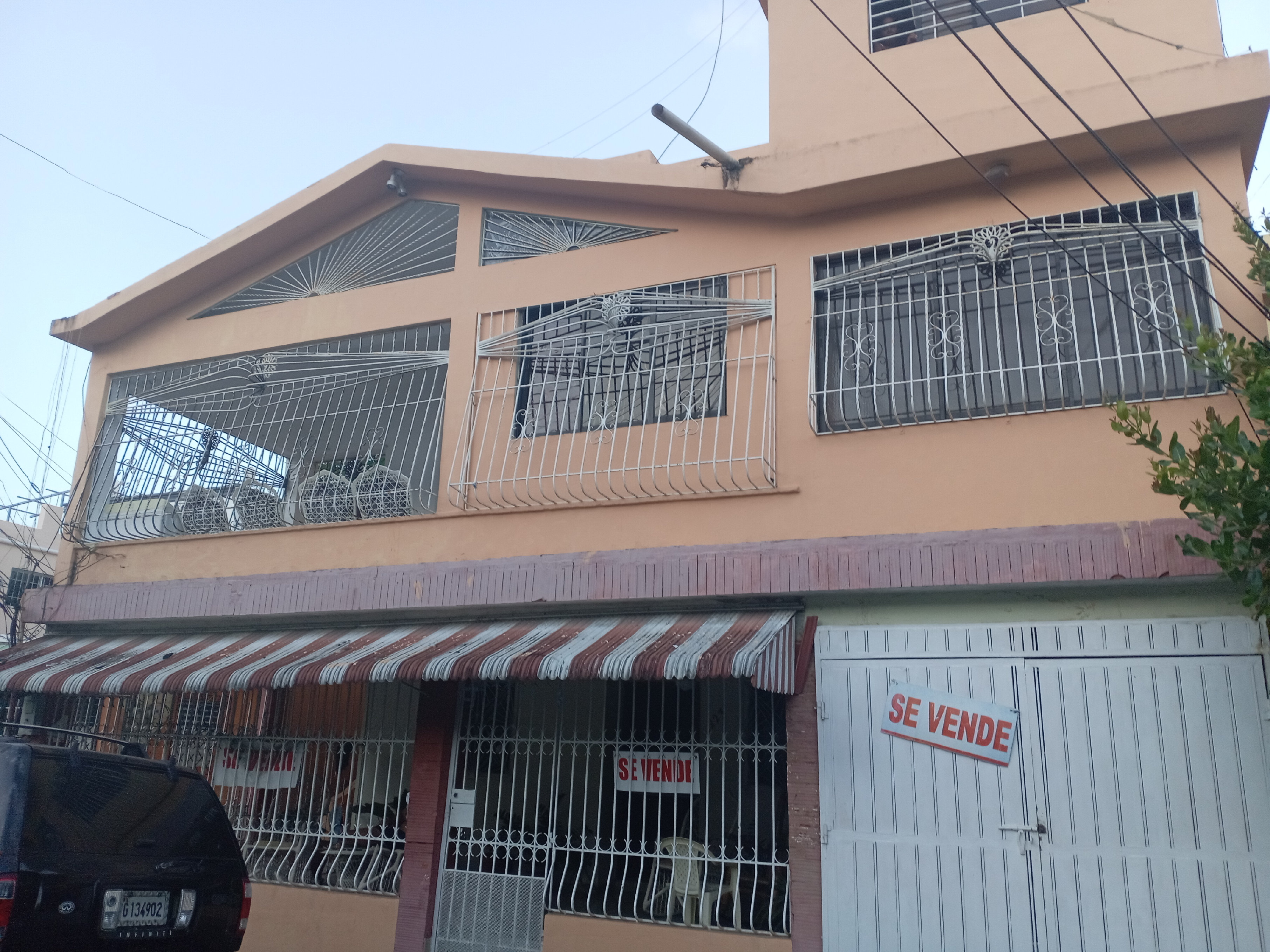 casas - Casa 3 niveles, aptos en 2do y 3er nivel, excelente inversión 